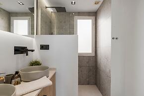 Sunny Getaway With Pool in Marbella - Ref M54