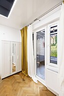 Bucharest Studios Hollywood Room