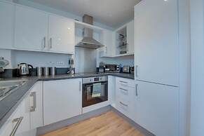 Elegant Shire House Apartment