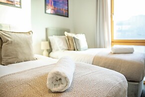 Elegant Shire House Apartment