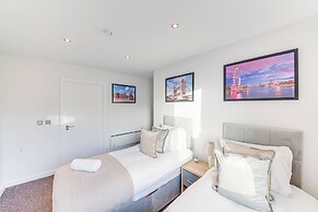 Elegant Shire House Apartment