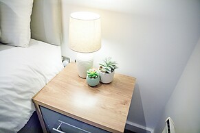 Elegant Shire House Apartment