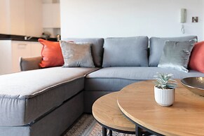 Elegant Shire House Apartment