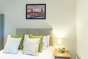 Elegant Shire House Apartment