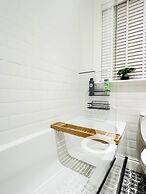 Luxury Entire Holiday Apartment - Self Checkin & Checkout