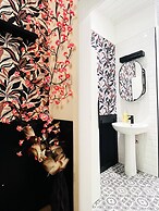 Luxury Entire Holiday Apartment - Self Checkin & Checkout