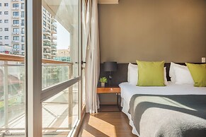 Modern Premium Studio T310