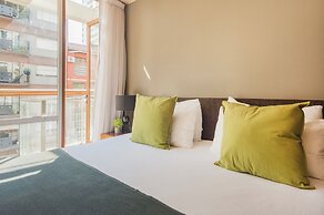 Modern Premium Studio T310