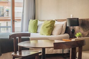 Modern Premium Studio T310