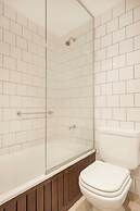 Modern Premium Studio T310