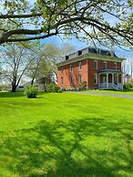 The Vine Bed & Breakfast LLC