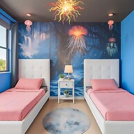 Avatar Lakefront Villa - Heated Pool & Cinema in Miami