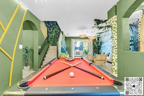 Avatar Lakefront Villa - Heated Pool & Cinema in Miami