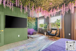 Avatar Lakefront Villa - Heated Pool & Cinema in Miami