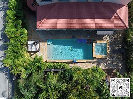 Avatar Lakefront Villa - Heated Pool & Cinema in Miami