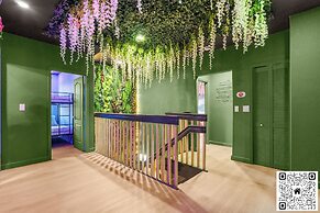 Avatar Lakefront Villa - Heated Pool & Cinema in Miami