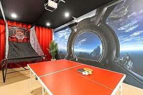 Avatar Lakefront Villa - Heated Pool & Cinema in Miami