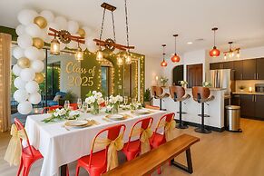 Avatar Lakefront Villa - Heated Pool & Cinema in Miami