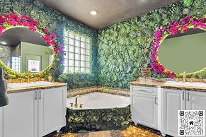 Avatar Lakefront Villa - Heated Pool & Cinema in Miami