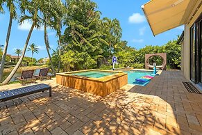 Avatar Lakefront Villa - Heated Pool & Cinema in Miami