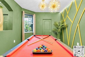 Avatar Lakefront Villa - Heated Pool & Cinema in Miami