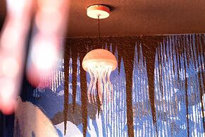 Avatar Lakefront Villa - Heated Pool & Cinema in Miami