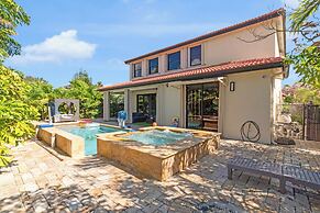 Avatar Lakefront Villa - Heated Pool & Cinema in Miami