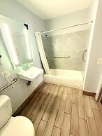 VIP INN AND SUITES