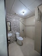 Era Apartment Lac Long Quan