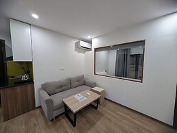 Era Apartment Lac Long Quan