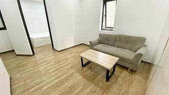 Era Apartment Lac Long Quan