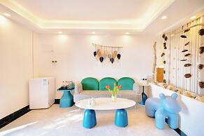 Pingtan Travel Notes Cat Head