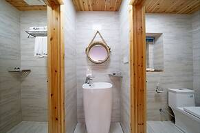 Pingtan Travel Notes Cat Head