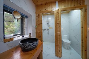 Pingtan Travel Notes Cat Head