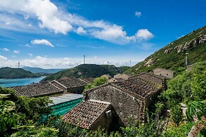 Pingtan Travel Notes Cat Head