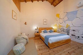 Pingtan Travel Notes Cat Head