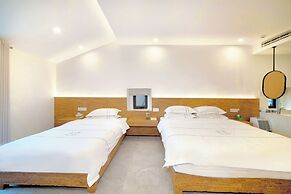 Pingtan Travel Notes Cat Head