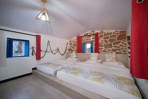 Pingtan Travel Notes Cat Head