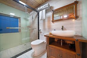 Pingtan Travel Notes Cat Head