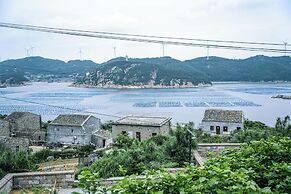 Pingtan Travel Notes Cat Head