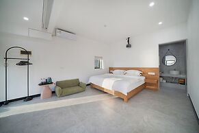 Pingtan Travel Notes Cat Head