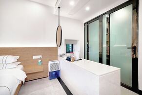 Pingtan Travel Notes Cat Head