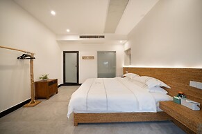 Pingtan Travel Notes Cat Head