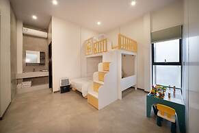 Pingtan Travel Notes Cat Head