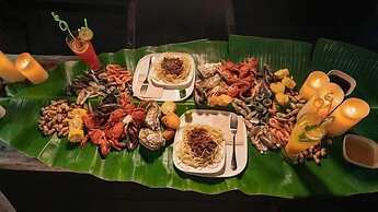 Pingtan Travel Notes Cat Head