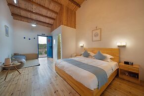 Pingtan Travel Notes Cat Head