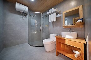 Pingtan Travel Notes Cat Head