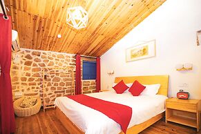 Pingtan Travel Notes Cat Head