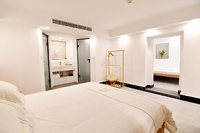 Pingtan Travel Notes Cat Head