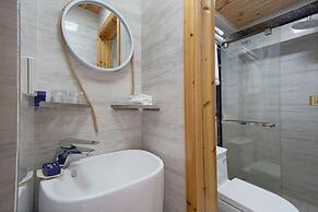 Pingtan Travel Notes Cat Head